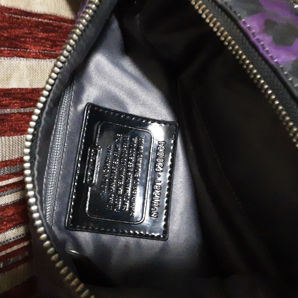 Purse - Picture 4 of 4